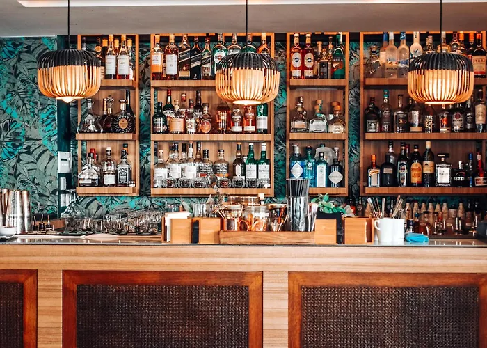 Five Seas By Inwood Hotels